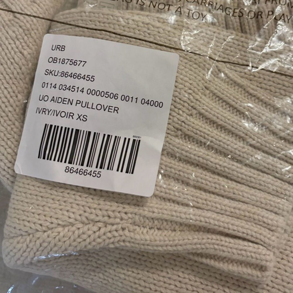 Urban Outfitters Aiden Pullover Sweater Ivory White Cropped Knit Top Size XS NWT - Picture 7 of 8